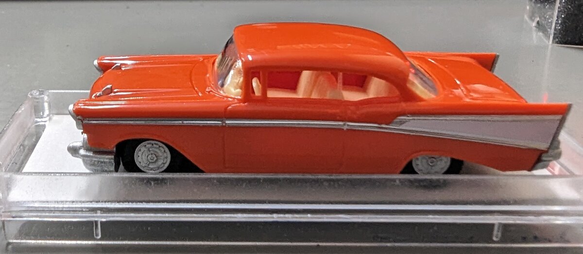 Praline 5006 HO Red w/Silver Accents 1957 Chevy Bel Air