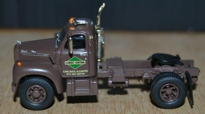 Athearn 93212 HO Illinois Central Mack B Tractor ReadyTo Roll