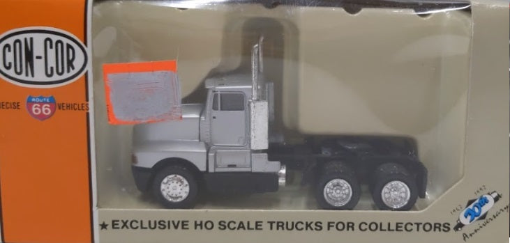 Con-Cor 0004-642000HO Silver T600A Kenworth Tractor No Sleeper Route 66