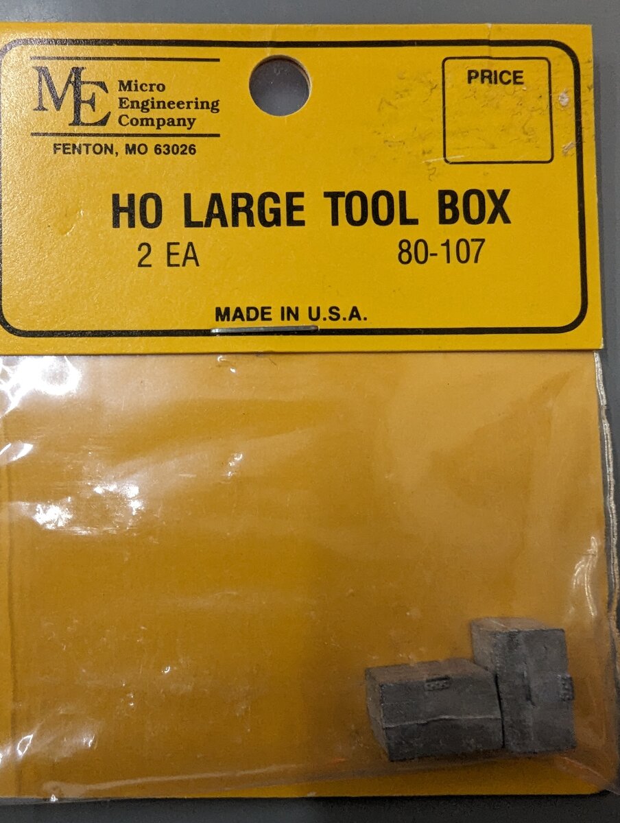 Micro Engineering 80-107 HO Large Tool Box (Pack of 2)