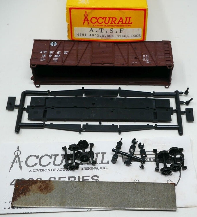 Accurail 4401 HO Scale AT&SF 40' OB Steel Door Boxcar Kit
