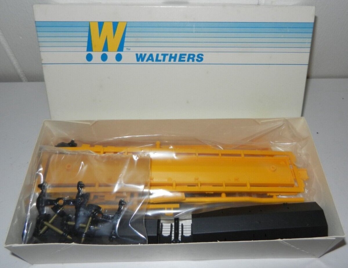 Walthers 932-3854 HO DTI Cushion Coil Car Model Kit