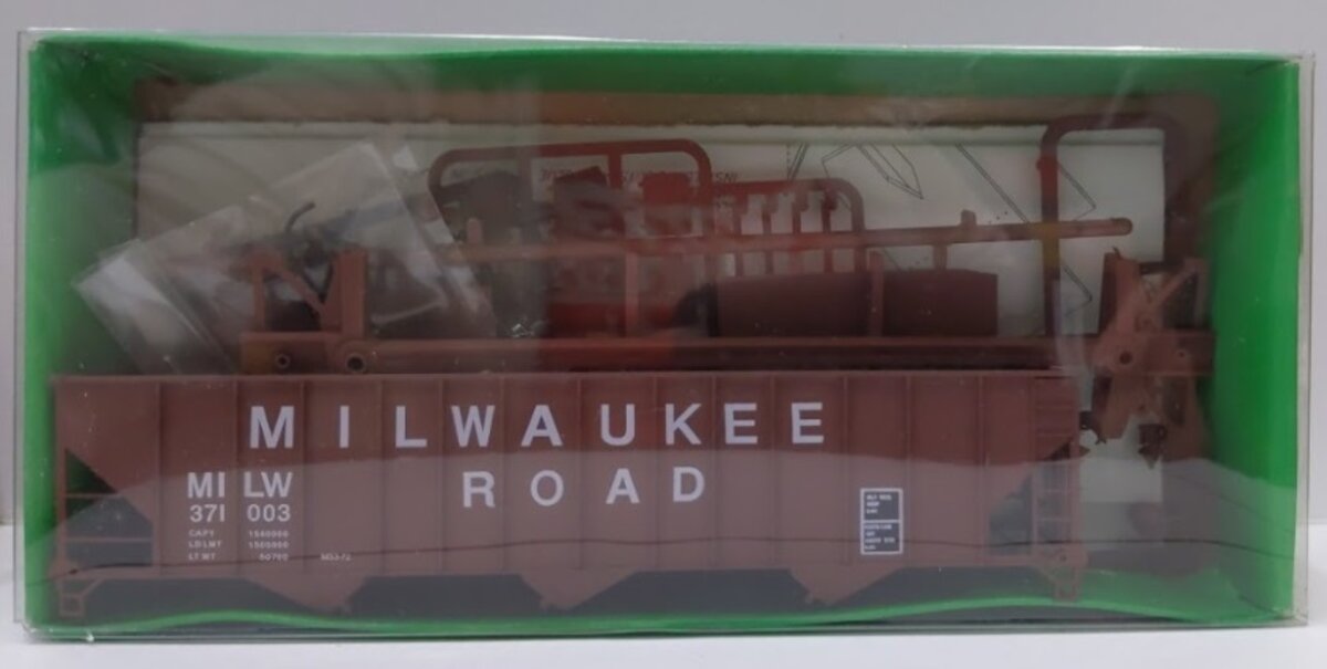 Bowser 55174 HO Milwaukee Road 100 Ton Hopper Car W/McHenry KS Couplers Kit