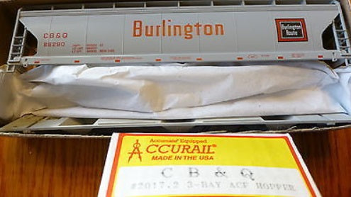 Accurail 2017.2 HO CB & Q 3-Bay ACF Hopper Kit