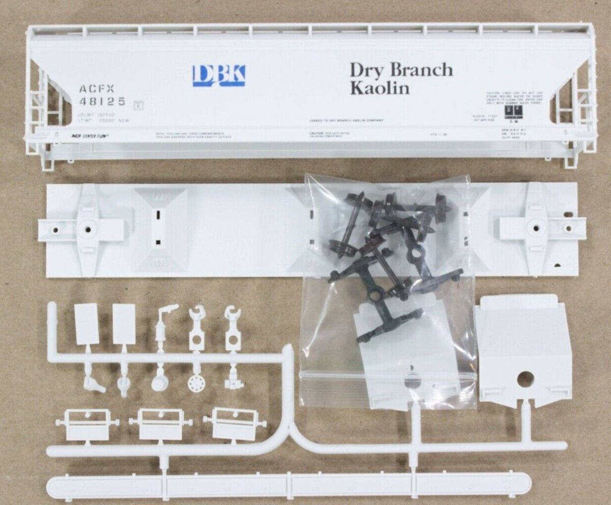 Accurail 1539 HO Dry Branch ACF 3-Bay Center Flow Hopper #48125 Kit