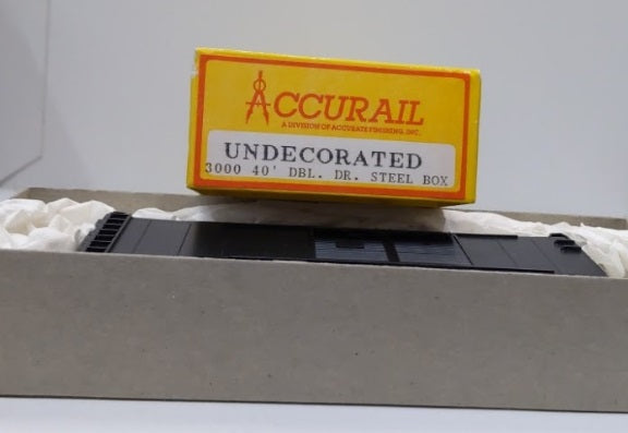 Accurail 3000 HO Undecorated 40' Double Door Steel Box Kit