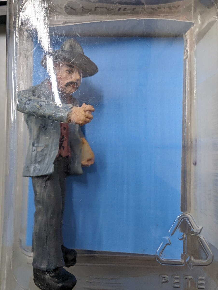 Just Plain Folk 407 G Scale Man Named Lester Figure