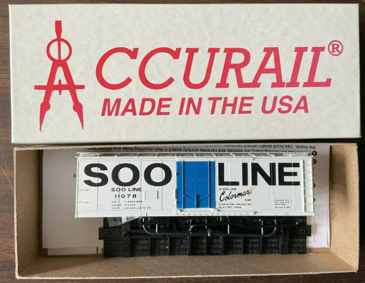 Accurail 11078 HO SOO Line 1969 Plug-Door Refrigerator Potato Car Kit