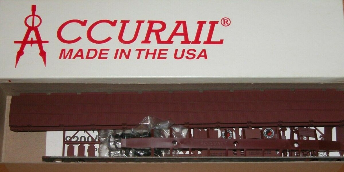 Accurail 9321 HO Northern Pacific Tri-Level Open Autorack Kit