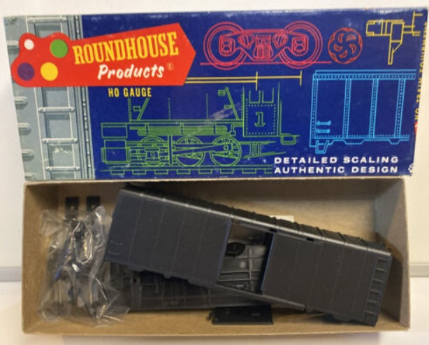 Roundhouse 1040 HO Unlettered 40'''' Box Car Kit