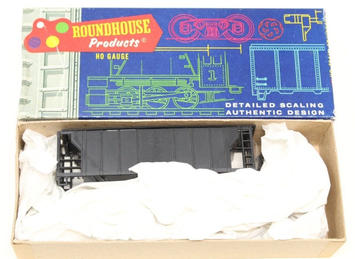 Roundhouse 1430 HO Unlettered Covered Hopper Kit