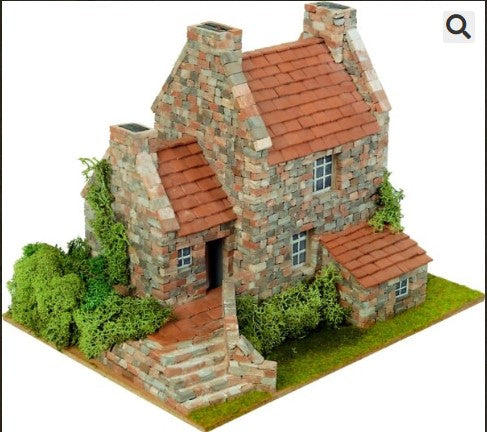 Domus-Kits 40043 1:50 Scale Country Side Series Stone House Building Kit