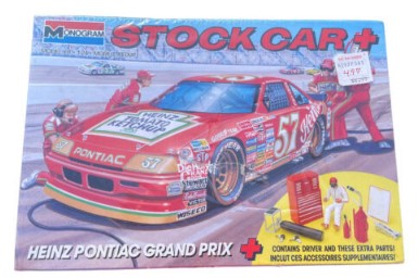 Monogram 2914 1:24 Heinz Pontiac Grand Prix Stock Car Plastic Model Kit