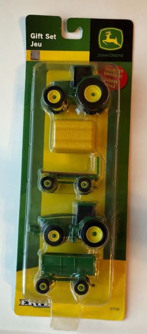 Ertl 37538 HO John Deere Tractor Gift Set