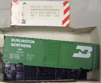 McKean 723 HO Burlington Northern 40' PS1 8' Door Boxcar # 160325 Kit