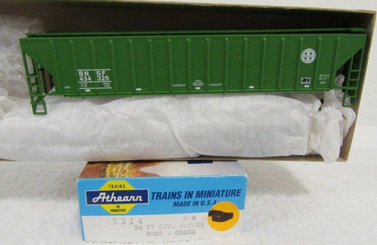 Athearn 5314 HO BNSF Burlington Northern Santa Fe Green 54 Ft Covered Hopper Kit