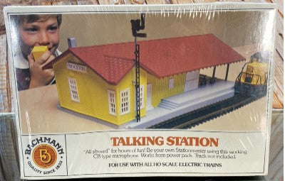 Bachmann 1433 HO Talking Station Building Kit