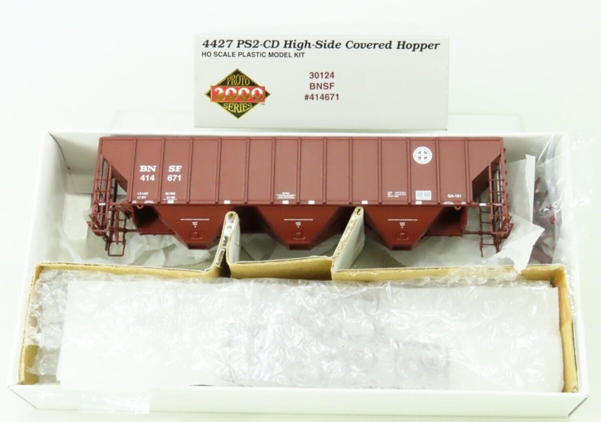 Life Like 30124 HO Proto 2000 BNSF PS-2CD High-Side Covered Hopper # 414671 Kit
