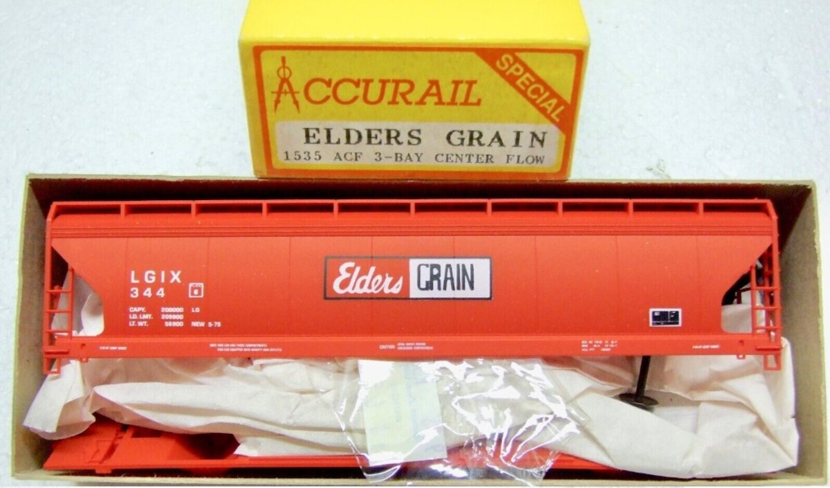 Accurail 1535 HO Elders Grain ACF 3-Bay Center Flow Kit