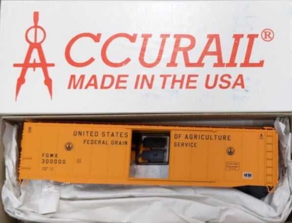 Accurail 1582 HO USDA 50' Plug Door Boxcar Kit
