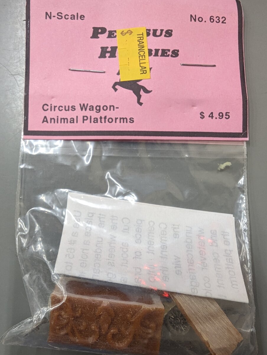 Pegasus Hobby 632 N Scale Animal Platforms Circus Wagon Model Kit