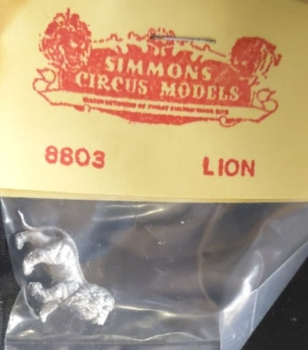 Simmons 8803 HO Scale Walking Lion Unpainted Metal Figure