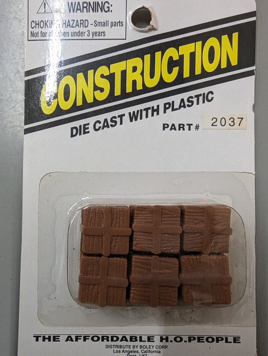 Boley 2037 HO Strapped Pallets for Cargo (Set of 6)