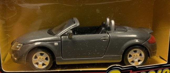 Maisto 21001-1601 1:64 Power Racer Gray & Black Convertible Audi