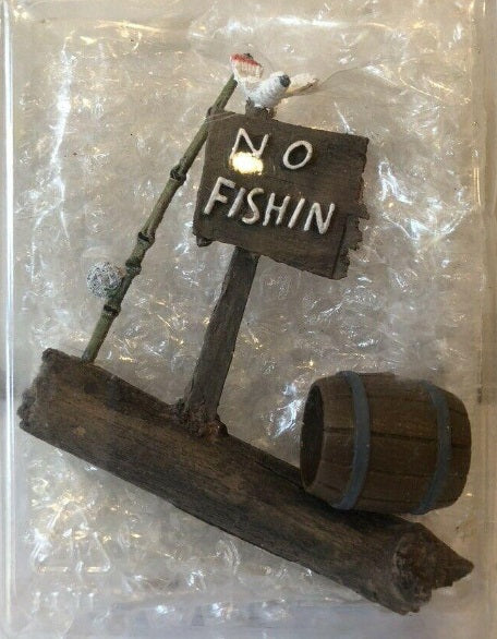 Just Plain Folk 205 G Scale No Fishing Log & Sign Schneider's