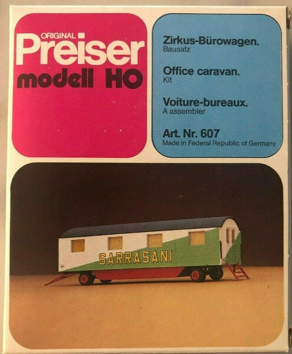 Preiser 607 HO Scale Office Caravan Plastic Kit
