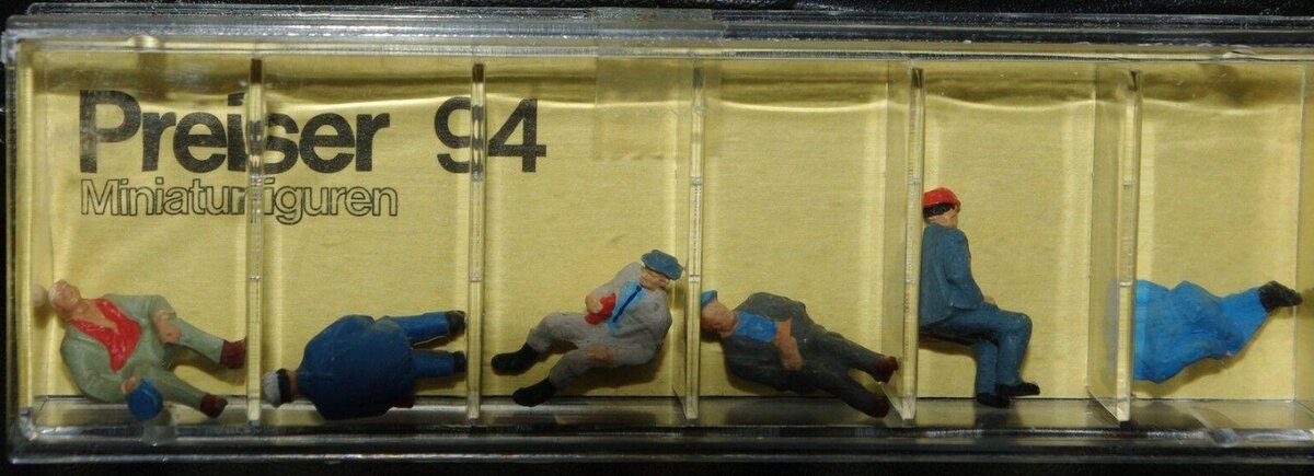 Preiser 0094 Seated Worker Figures (Set of 6)