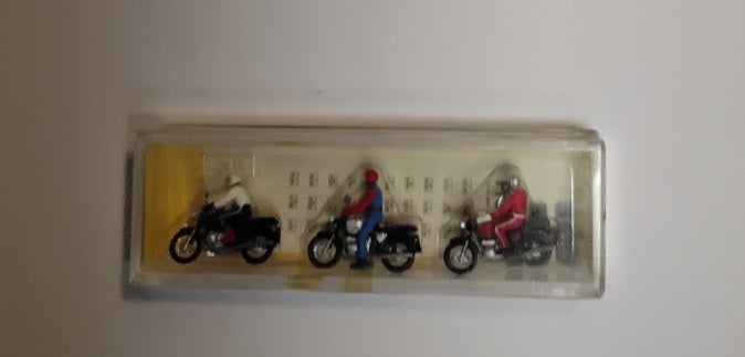 Preiser 80 HO Motorcycle Racer Figures (Set of 3)