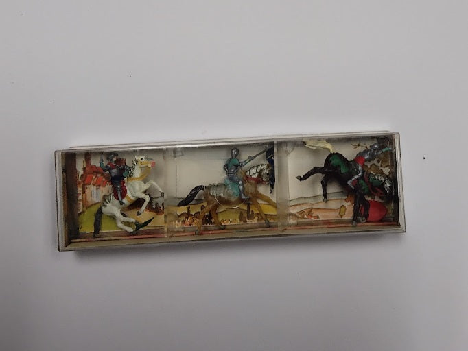 Merten 90-2016 HO Medieval Knights on Horseback (Set of 3)
