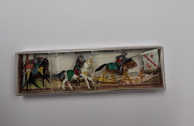 Merten 90-2018 HO Medieval Knights on Horseback With White Flag (Set of 3)