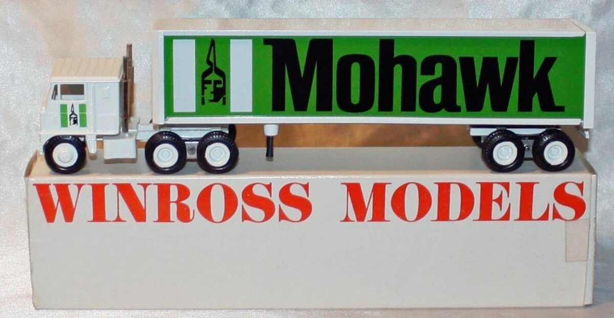 Winross 419 1:64 Mohawk Tractor Trailer