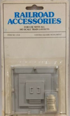 Bachmann 2318 HO Scale Center Square Monument Railroad Accessories