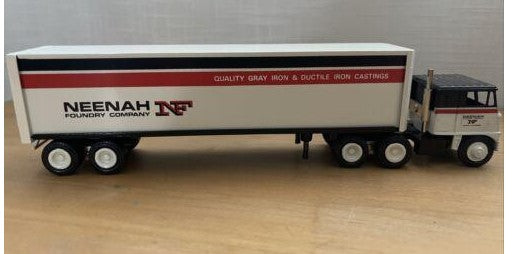 Winross 391 1:64 Neenah Foundry Company Tractor Trailer