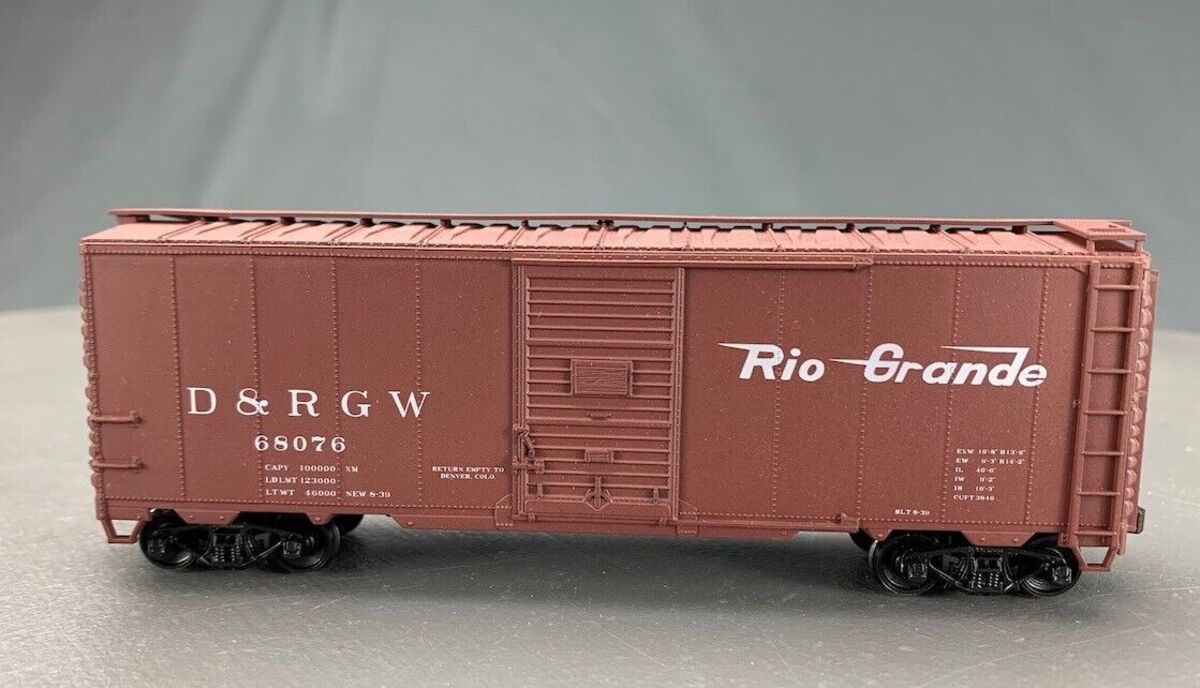 Accurail 8044 HO D&RGW 40' Double Door Boxcar #68076