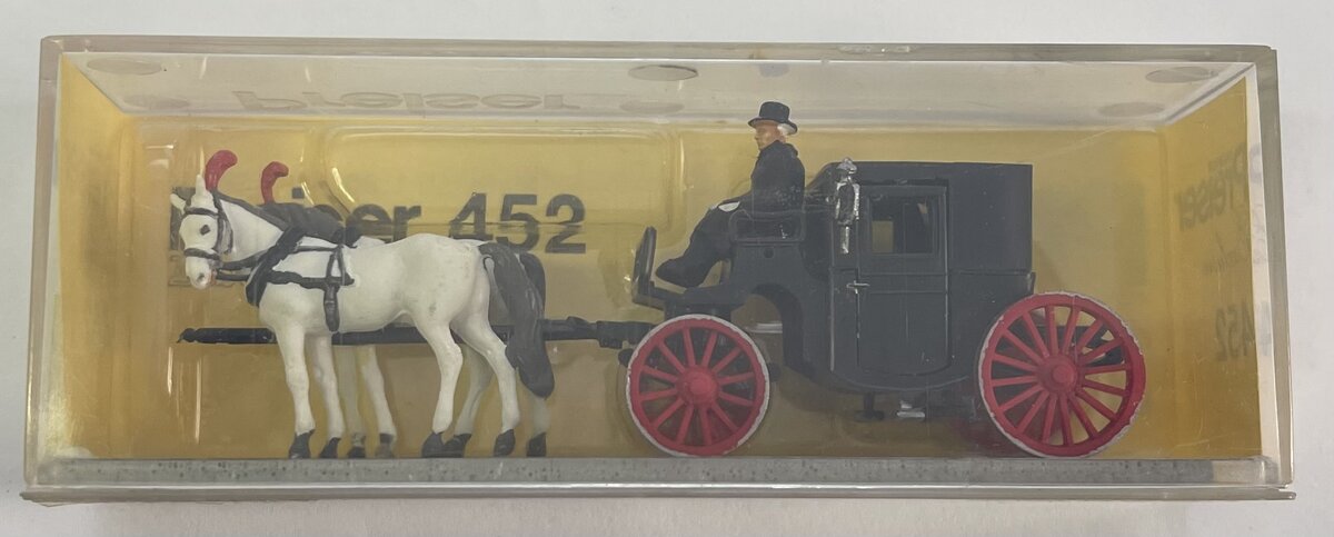 Preiser 452 1:90 Scale Horse Drawn Carriage