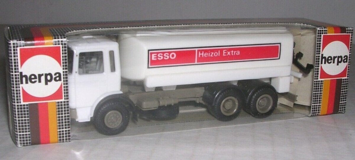 Herpa 820296 HO White ESSO Heizol Man Cab W/10 Wheel Tank Truck