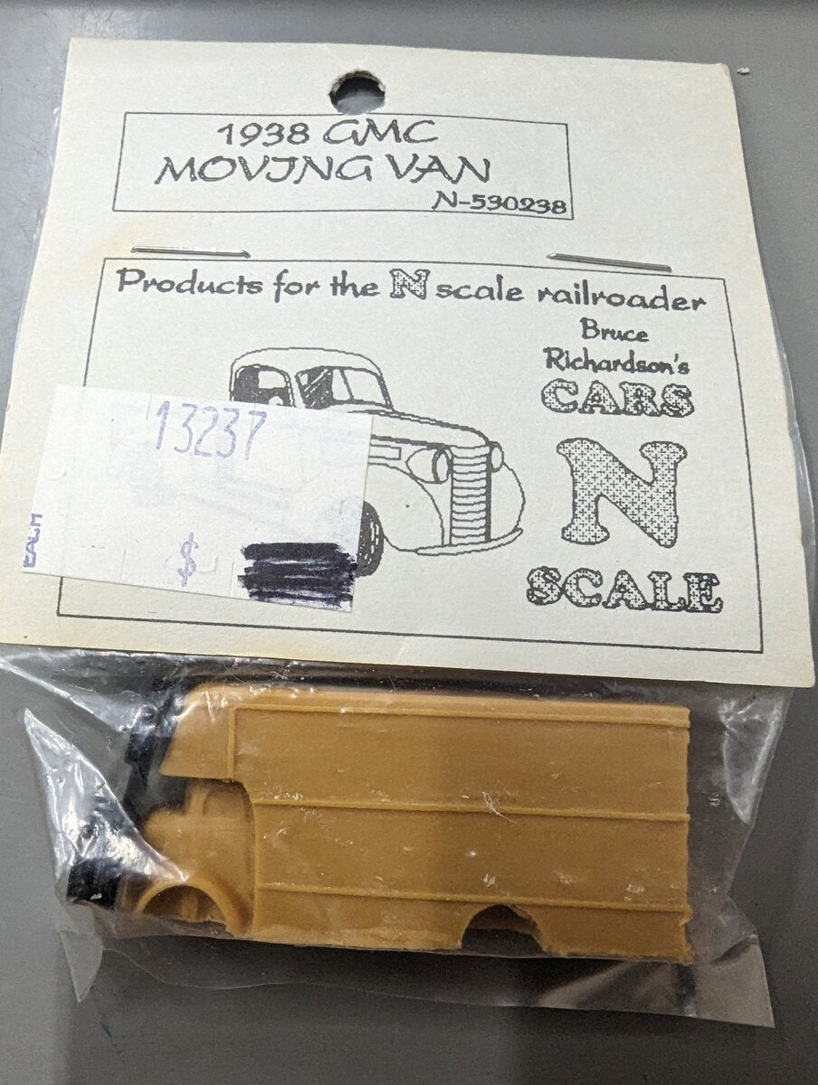 Bruce Richardson N-530238 N Scale 1938 GMC Moving Van Resin Kit
