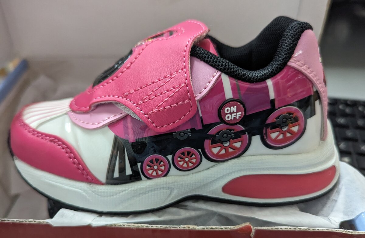 Choo Choo Shoes 7116 Little Girl Size 9 Pink/White/Black Light Up Train Sneakers