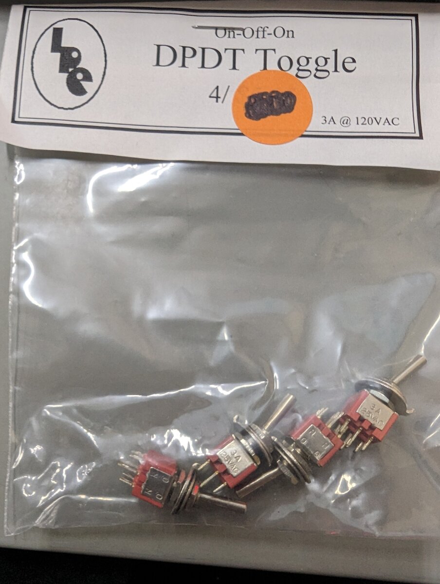 IPE 3A On-Off-On DPDT Toggle 120VAC (Pack of 4)