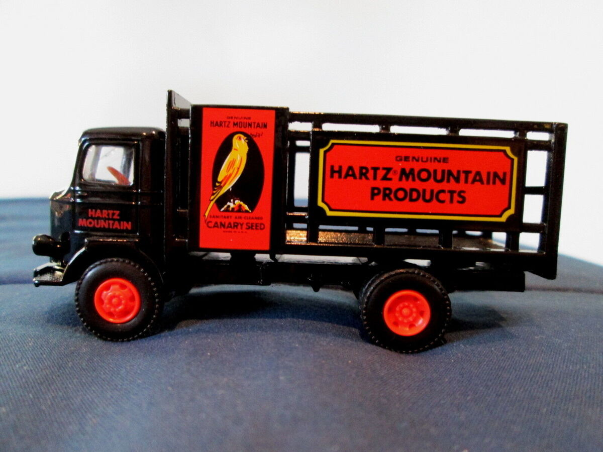 AHL L04023 1:64 Die-Cast Hartz Mountain Truck GMC T-70