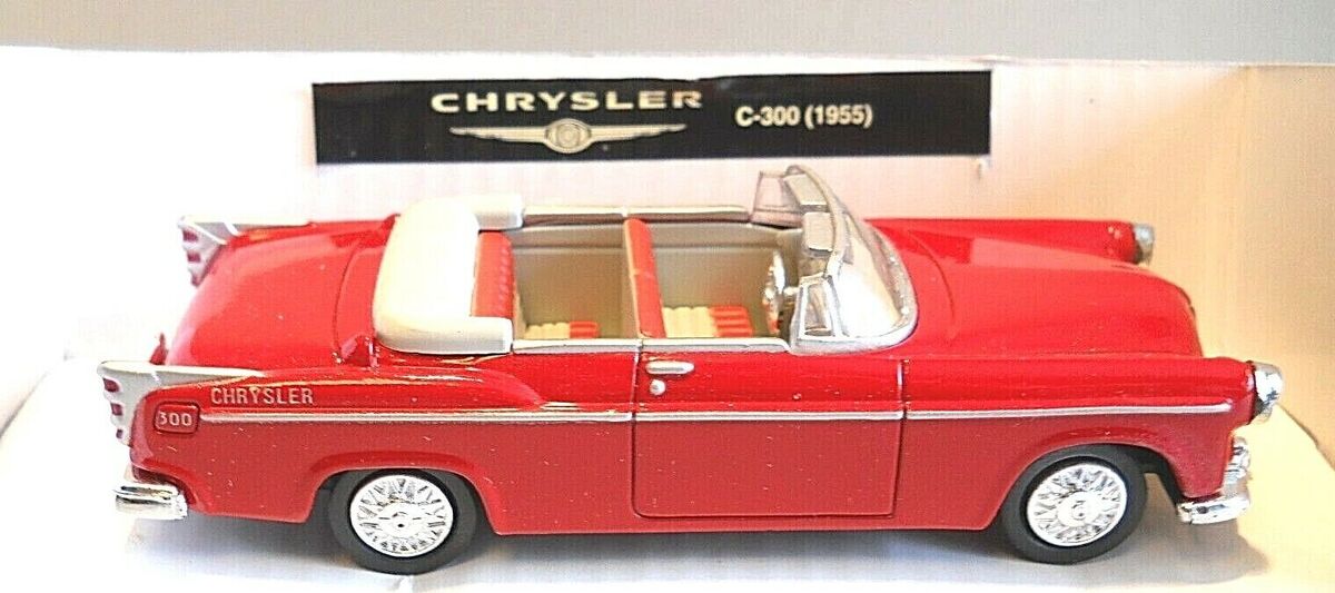 New-Ray 48278 1:43 City Cruiser Red Chrysler C-300 Convertible 1955