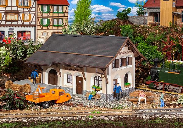 Pola 330897 G Madulain Station Building Kit