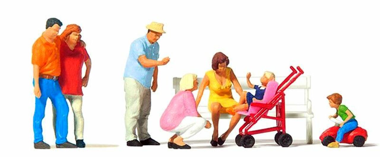 Preiser 10695 HO Family Day Out Figures (Set of 7)