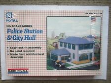 Patal 3090 HO Police Station and City Hall Building Kit