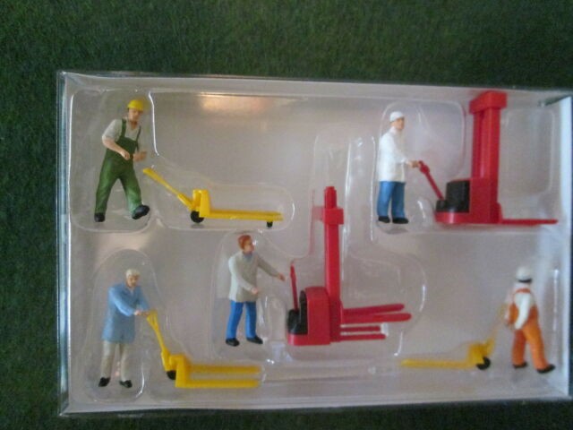 Preiser 10294 HO Stock Workers Figures with Fork Lifts (Set of 5)