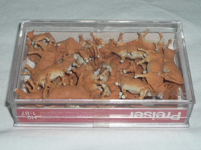 Preiser 14409 HO Animals - Brown Cows Figures (Set of 30)